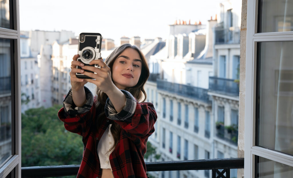 "Emily in Paris": A Romantic Comedy Series that Can't be Missed